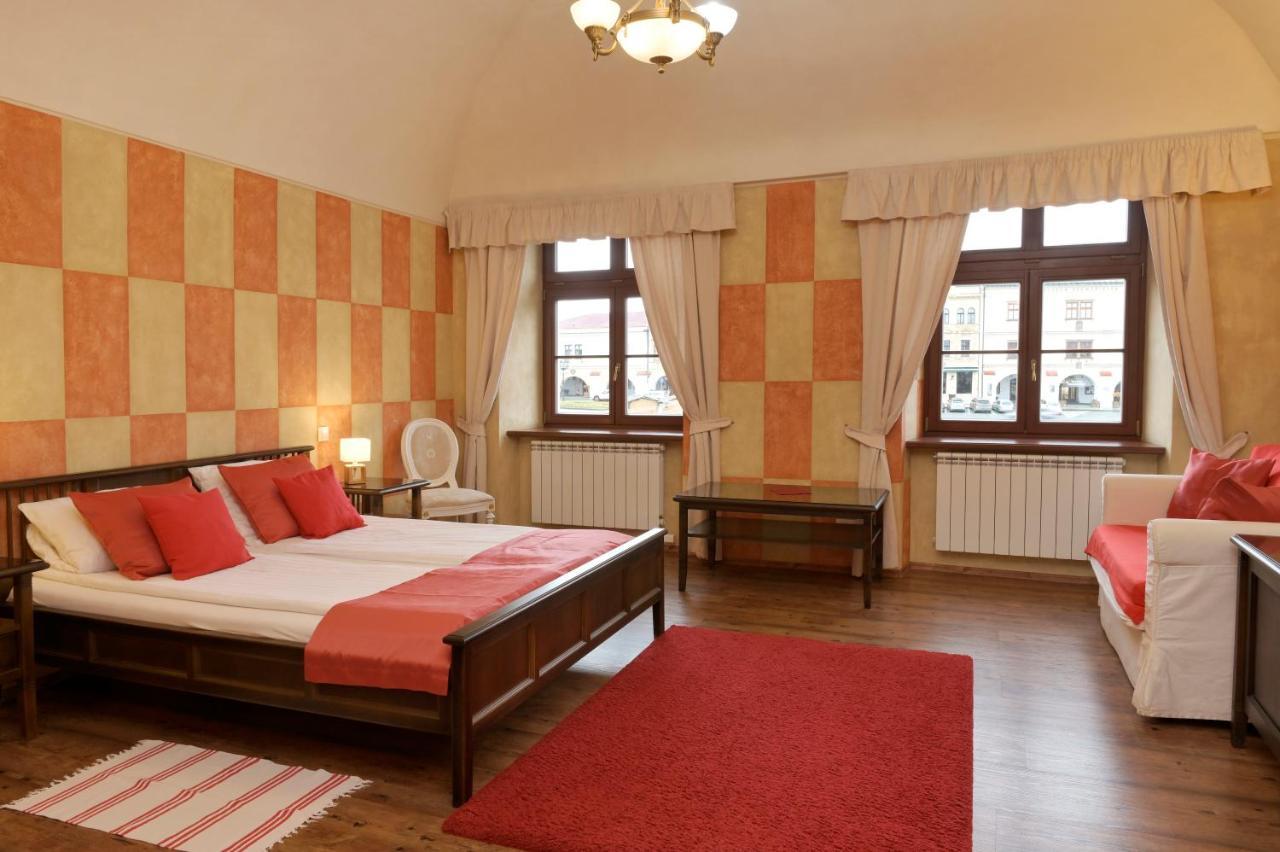 La Fresca Hotel Kromeriz Exterior photo